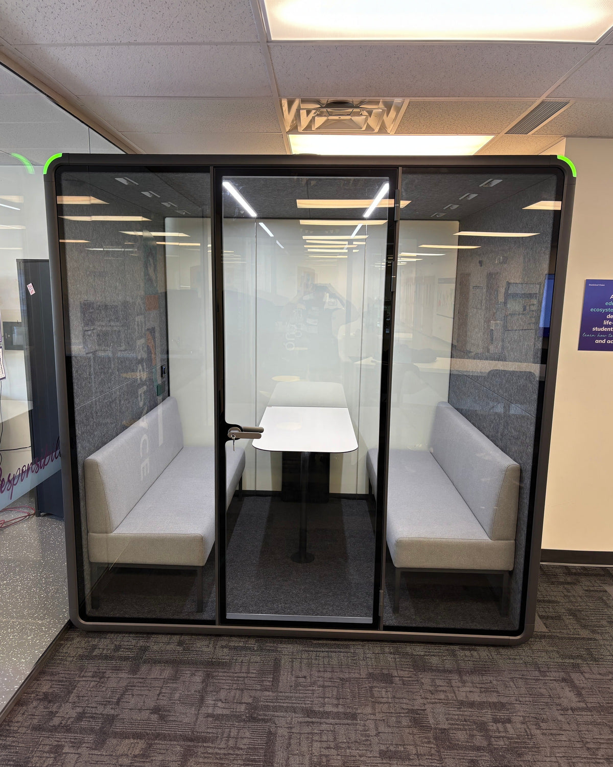 Collaborative Work Booth