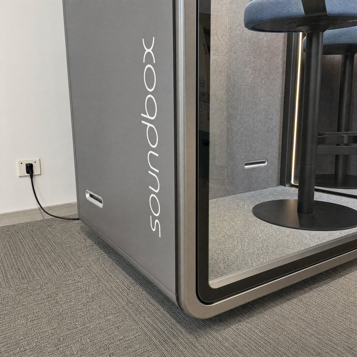 Front corner of the SoundBox VRS Single with wordmark and vent slot