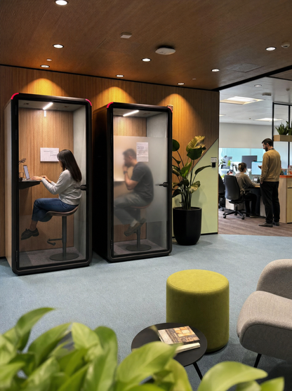 Single Work Booth