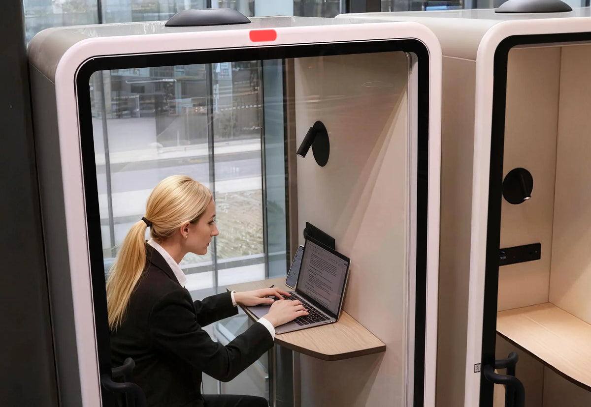 Occupancy light showing a SoundBox VRS pod is in use