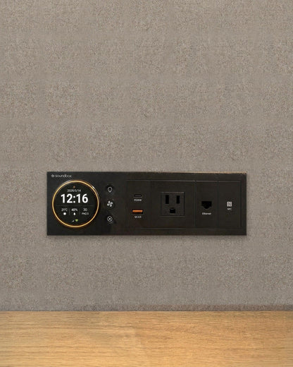 Control panel inside the SoundBox VRS Double: display with time, temperature, humidity and air quality, light and fan buttons, USB-C, USB-A, outlet, Ethernet and NFC. Illustration.